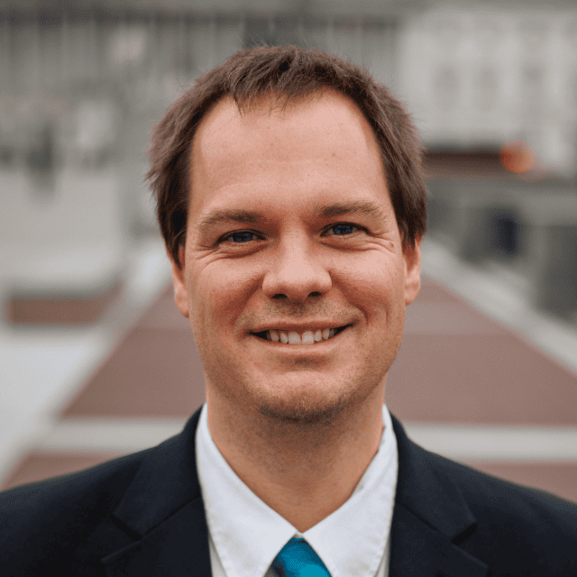Matthew Soerens Headshot 2024 Matthew Soerens Headshot 2024