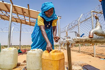 giving-handle-clean-water